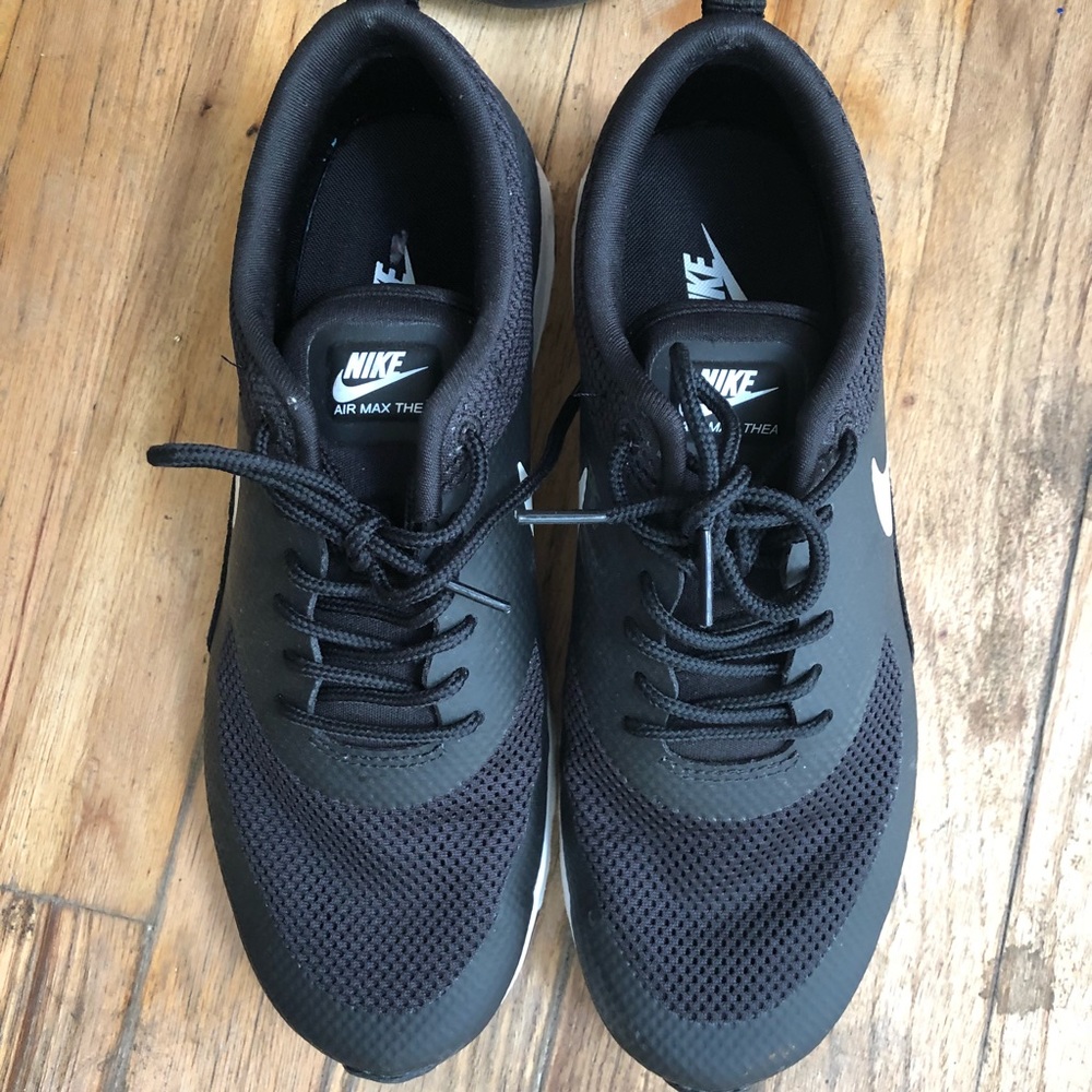 NIKE AIR MAX THEA